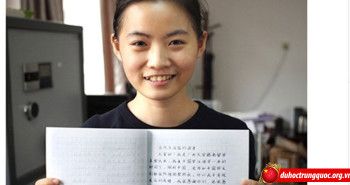 Chân dung nữ sinh Việt viết chữ đẹp gây “sốt” cư dân mạng Trung Quốc