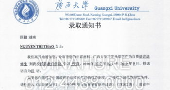 Nguyễn Thị Thảo nhận được thư mời học của trường Đại học Quảng Tây
